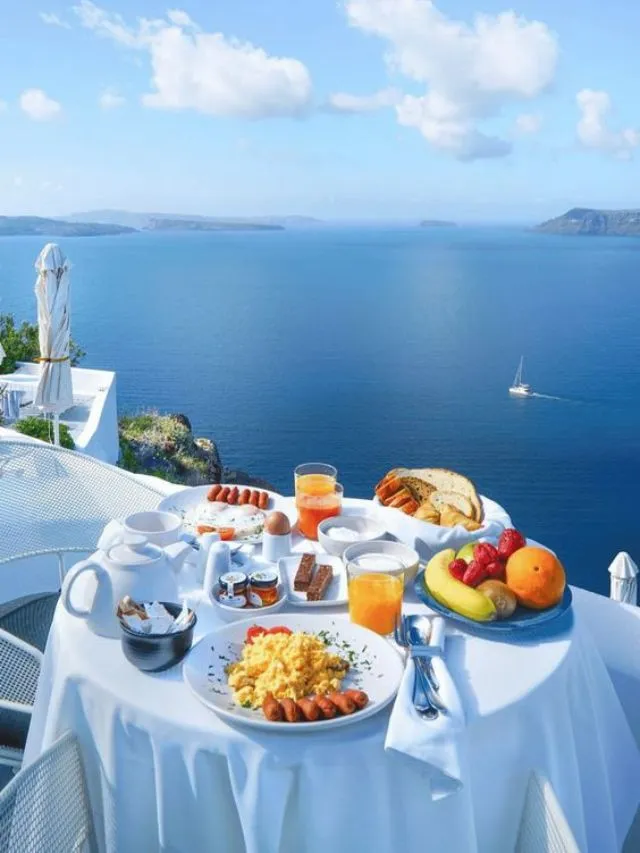10 Best food in santorini with a view